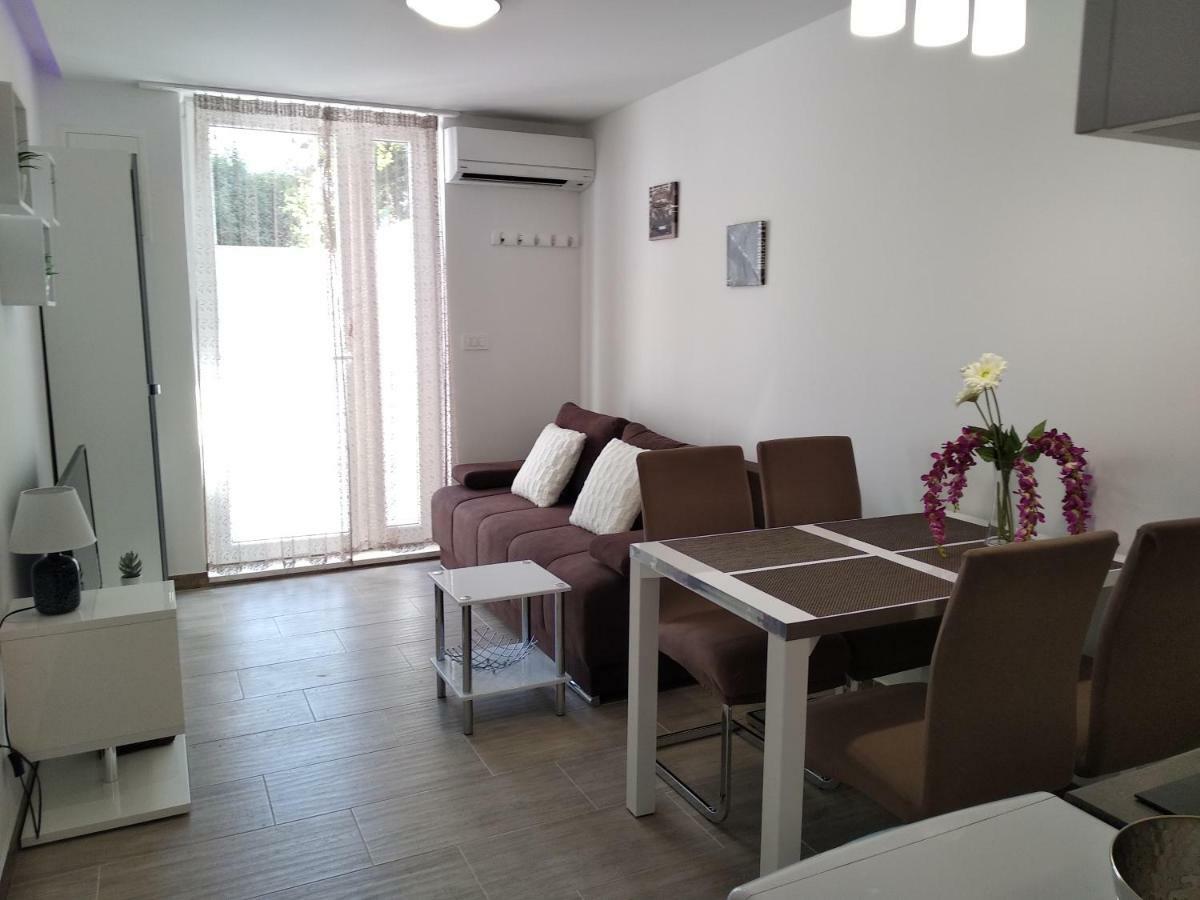 Apartment Nives In The City Center - Free Parking Split Exteriér fotografie